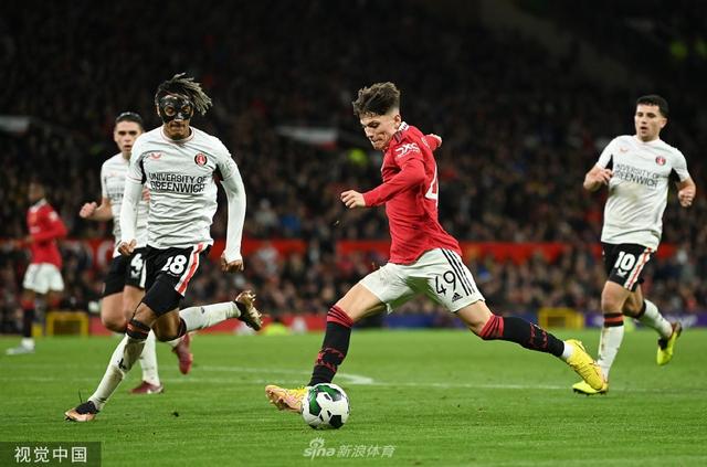 撞上水瓶星的智能AI卡09